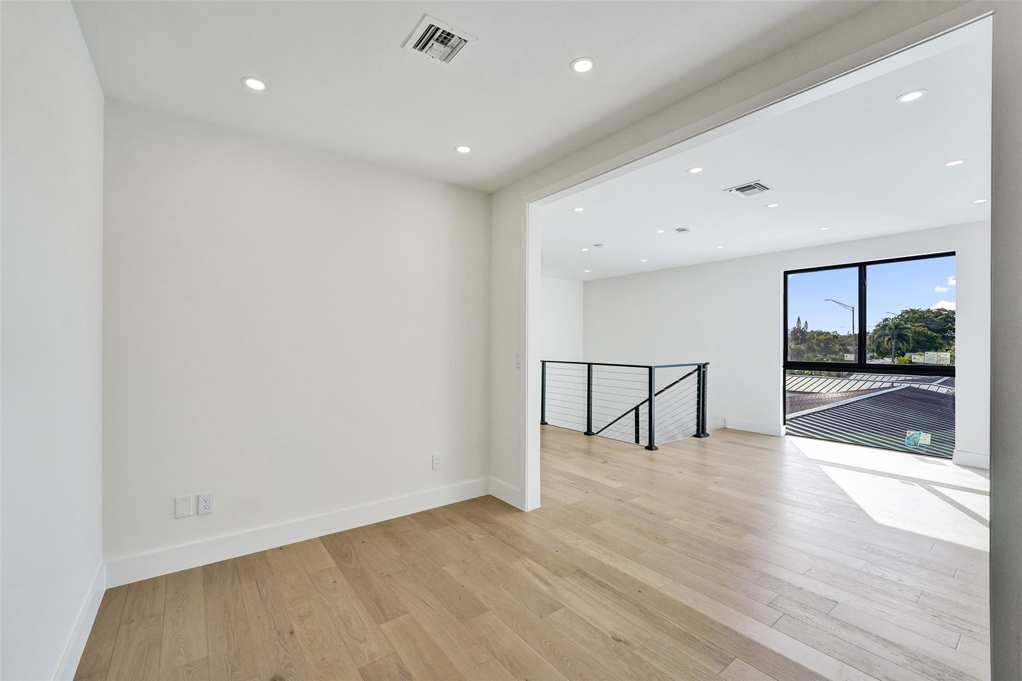 Poinsettia Heights - Residential