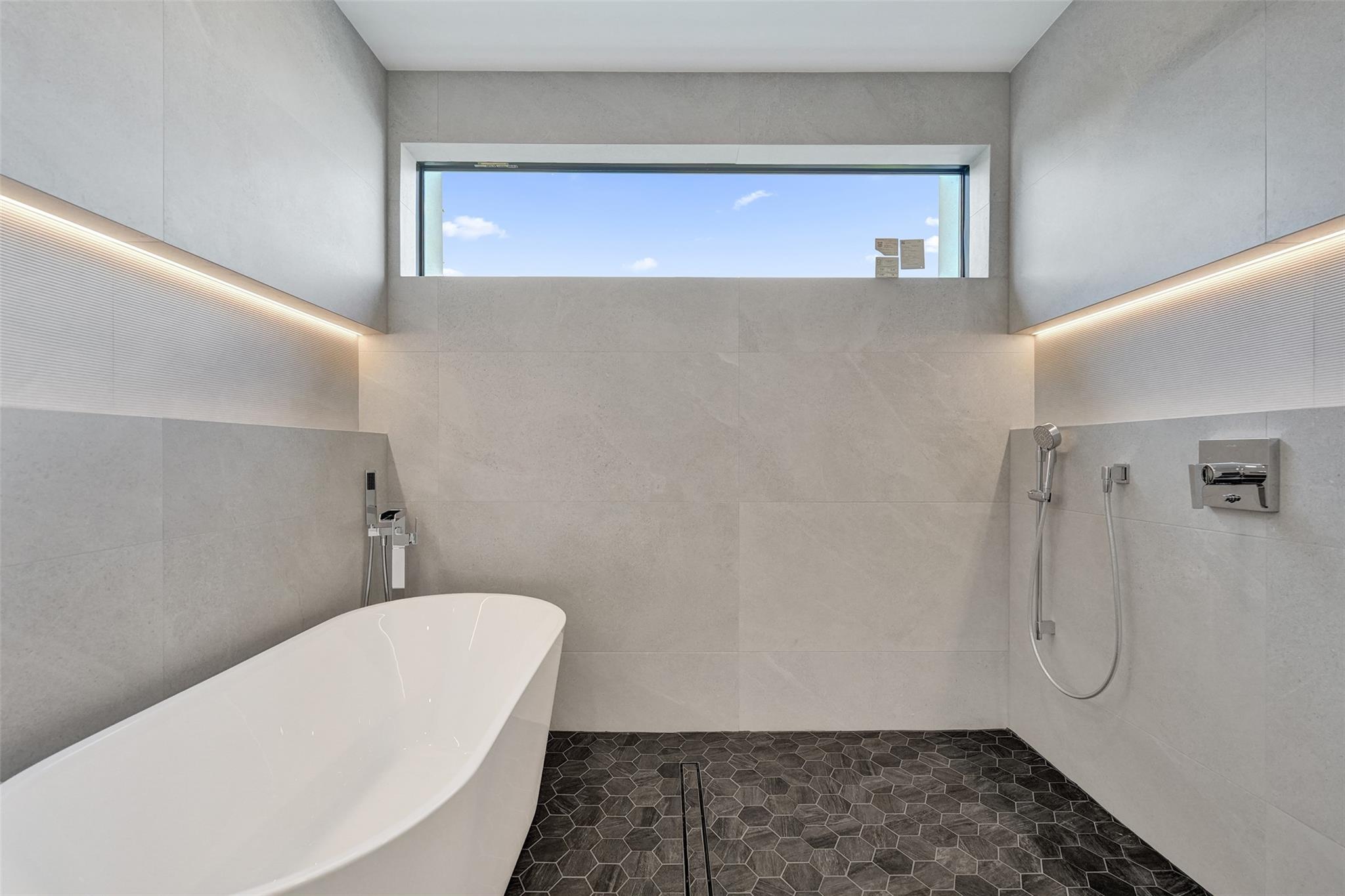 Poinsettia Heights - Residential