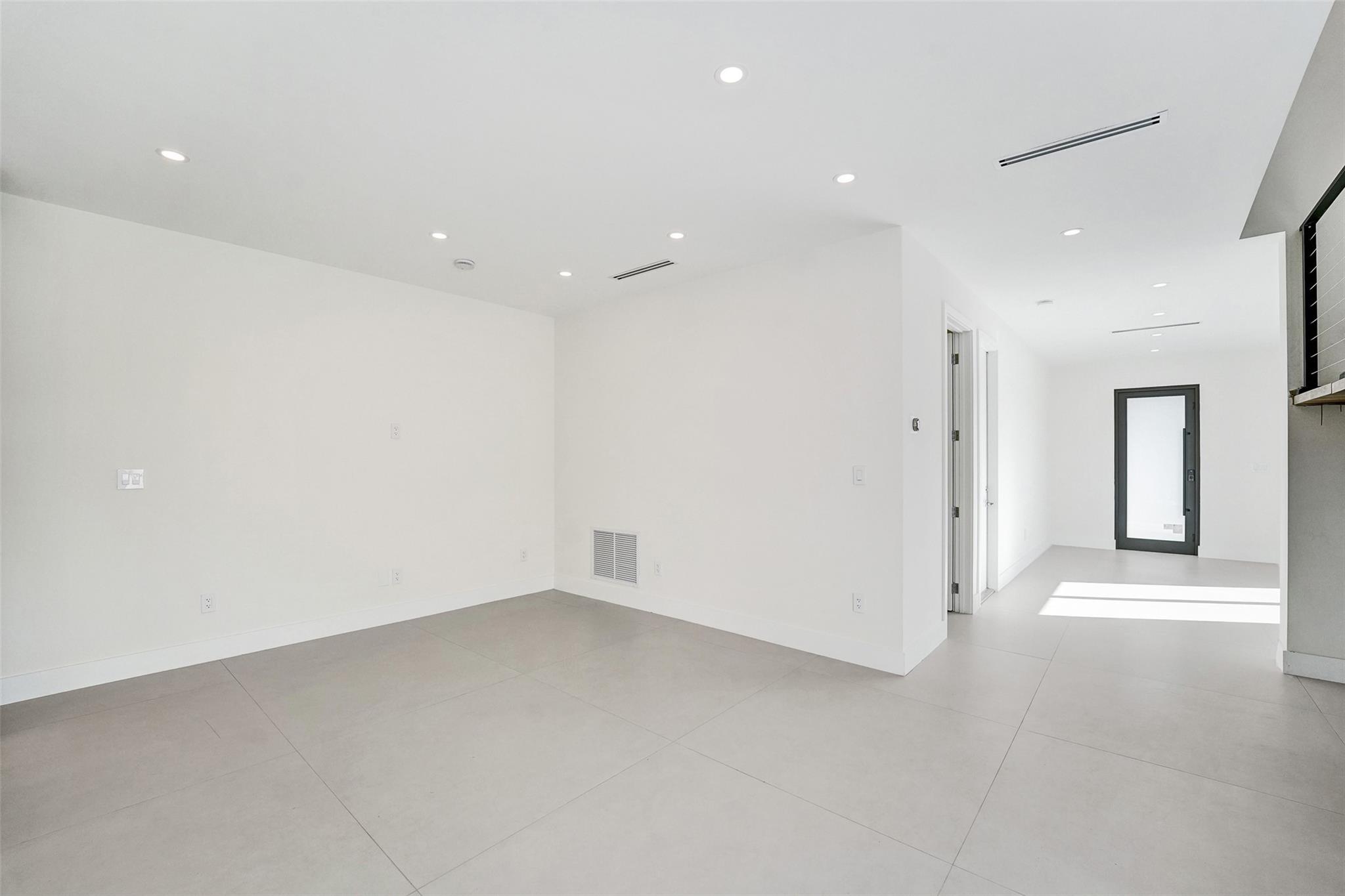 Poinsettia Heights - Residential