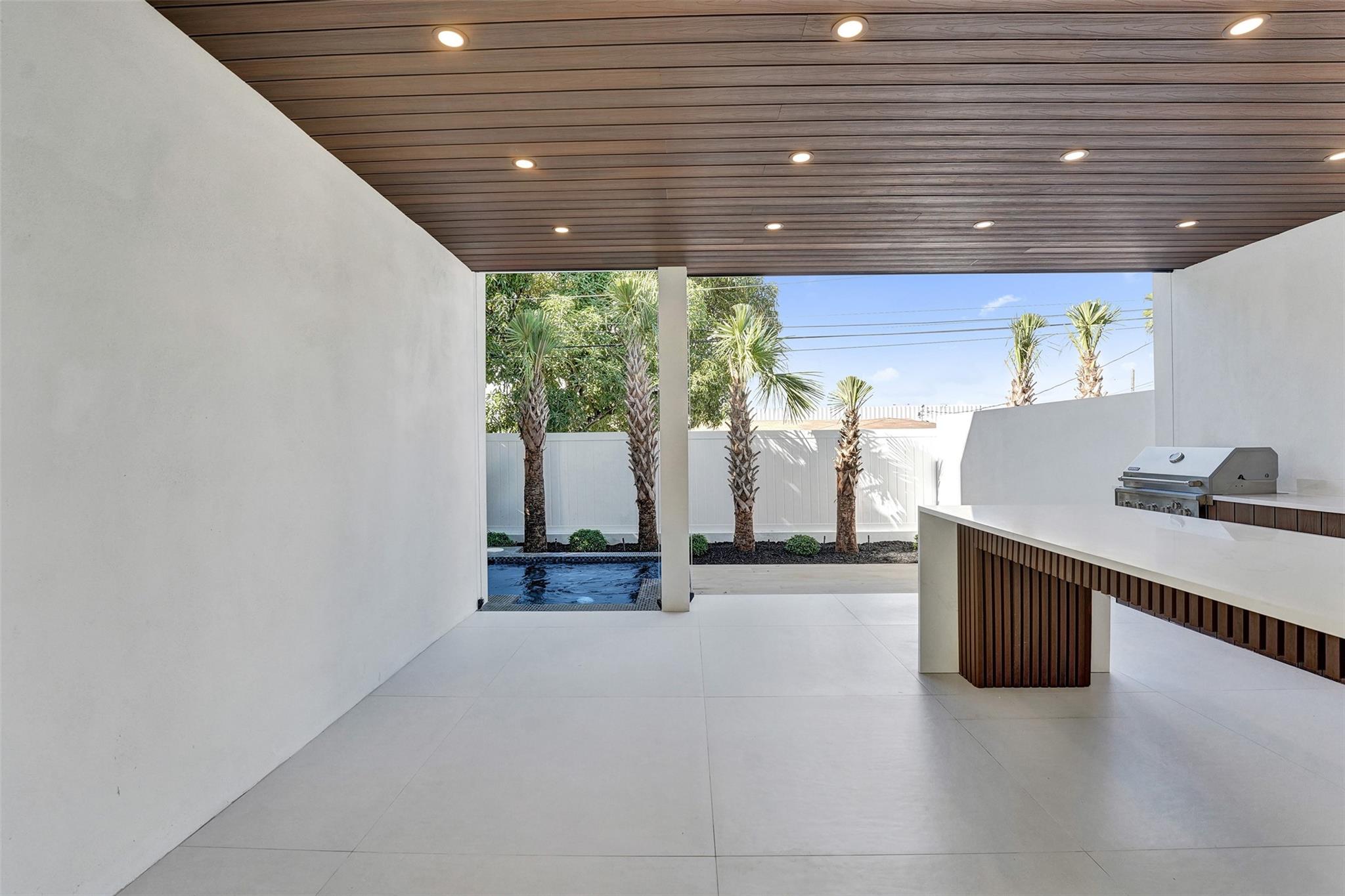 Poinsettia Heights - Residential