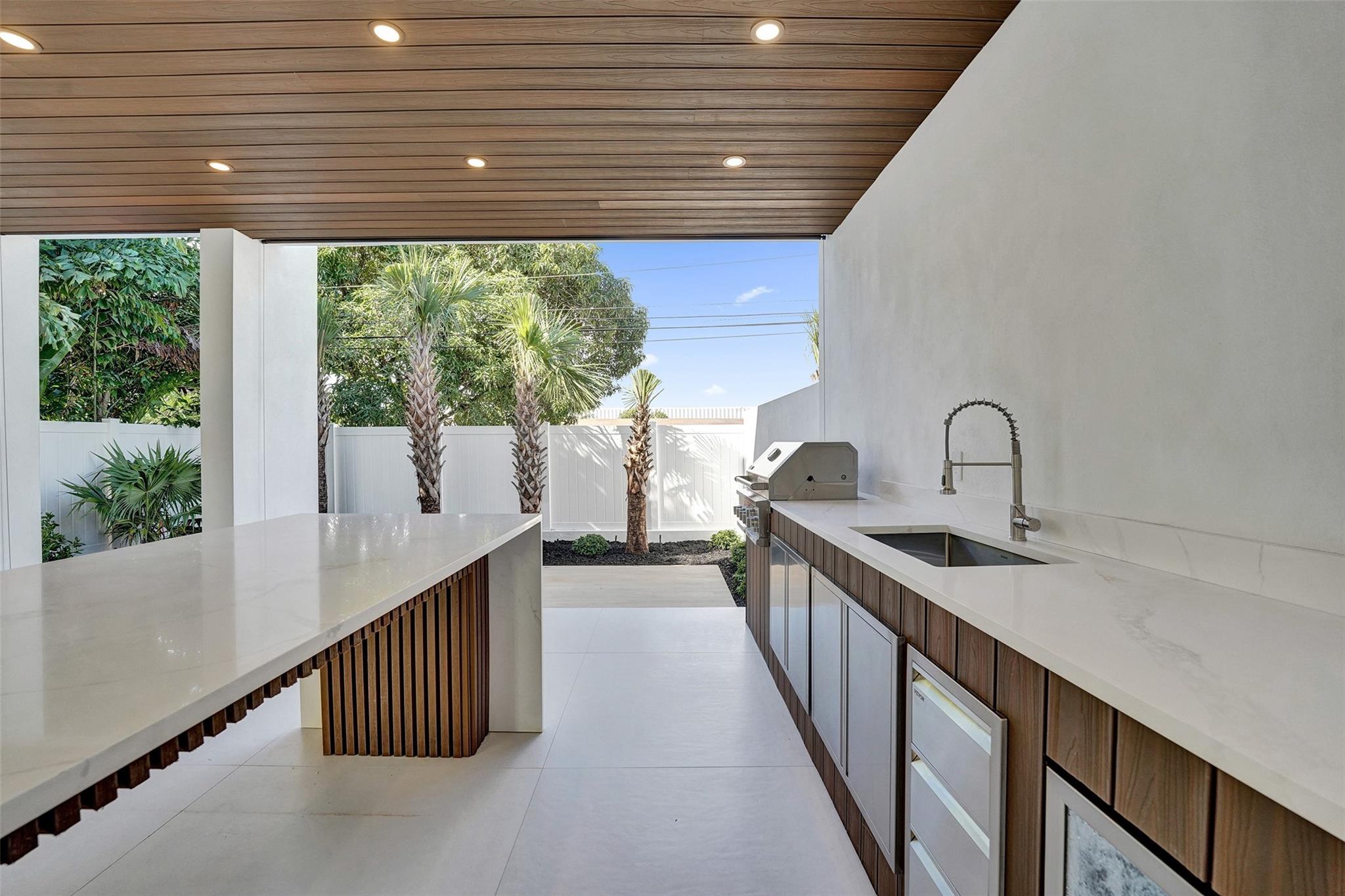 Poinsettia Heights - Residential