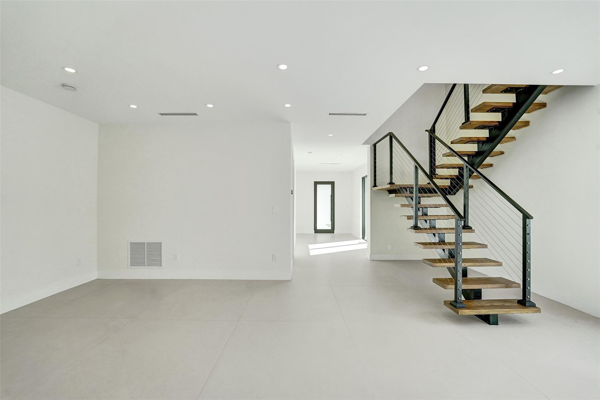 Poinsettia Heights - Residential