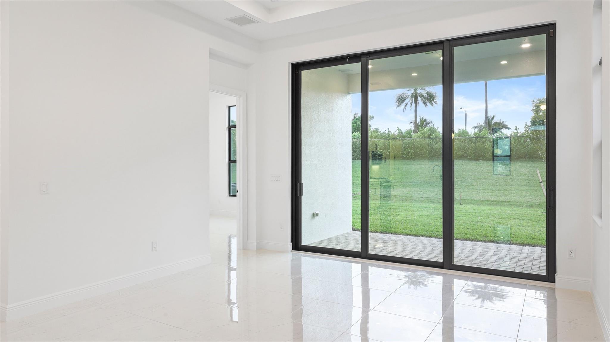 CRESSWIND PALM BEACH - Residential