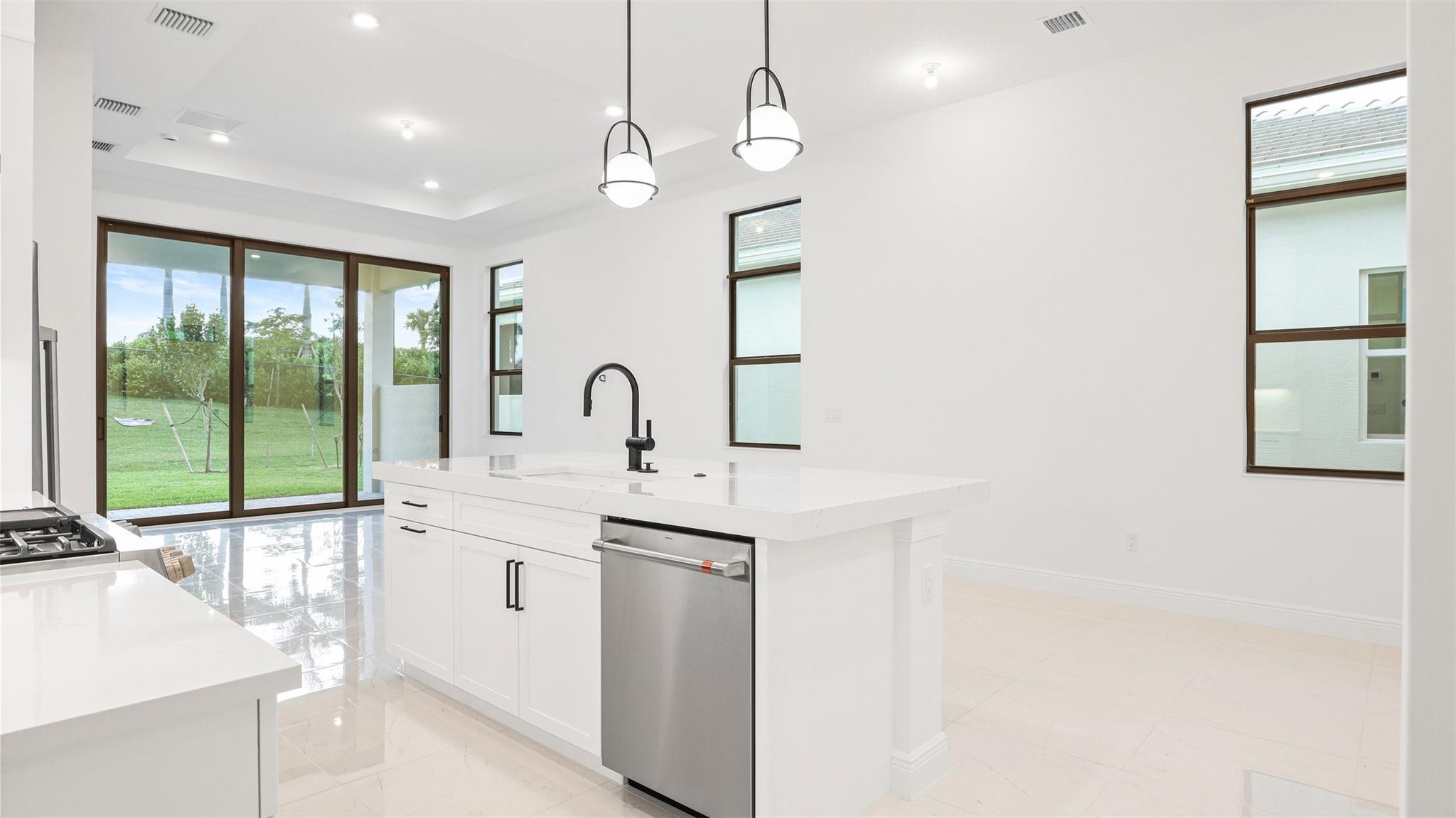 CRESSWIND PALM BEACH - Residential