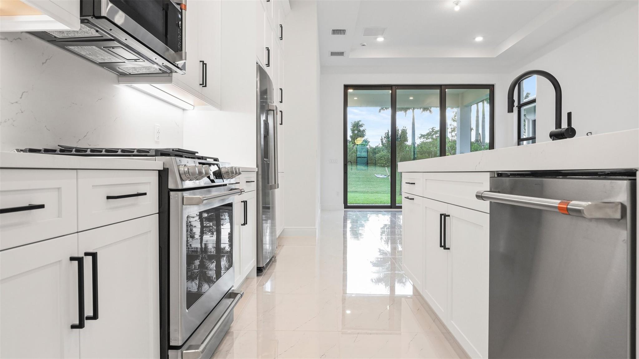 CRESSWIND PALM BEACH - Residential