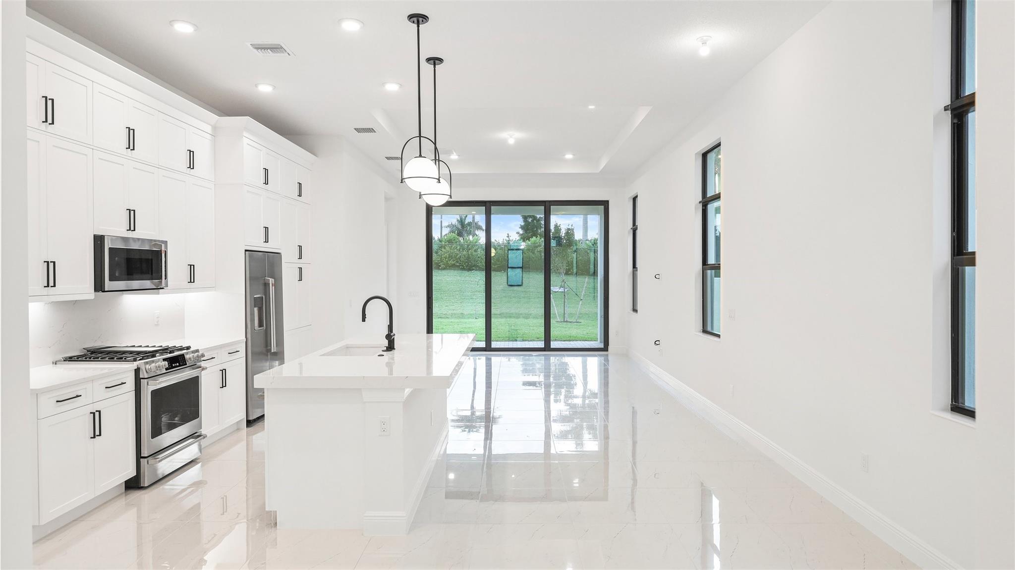 CRESSWIND PALM BEACH - Residential