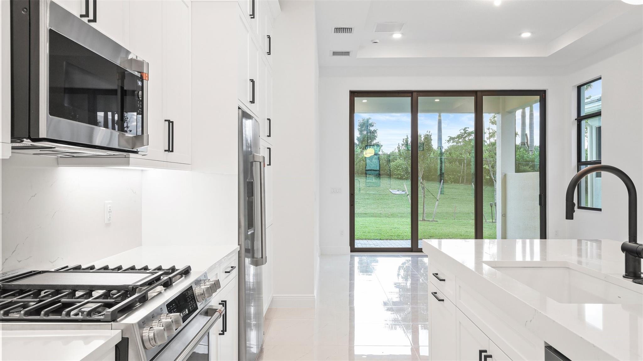 CRESSWIND PALM BEACH - Residential