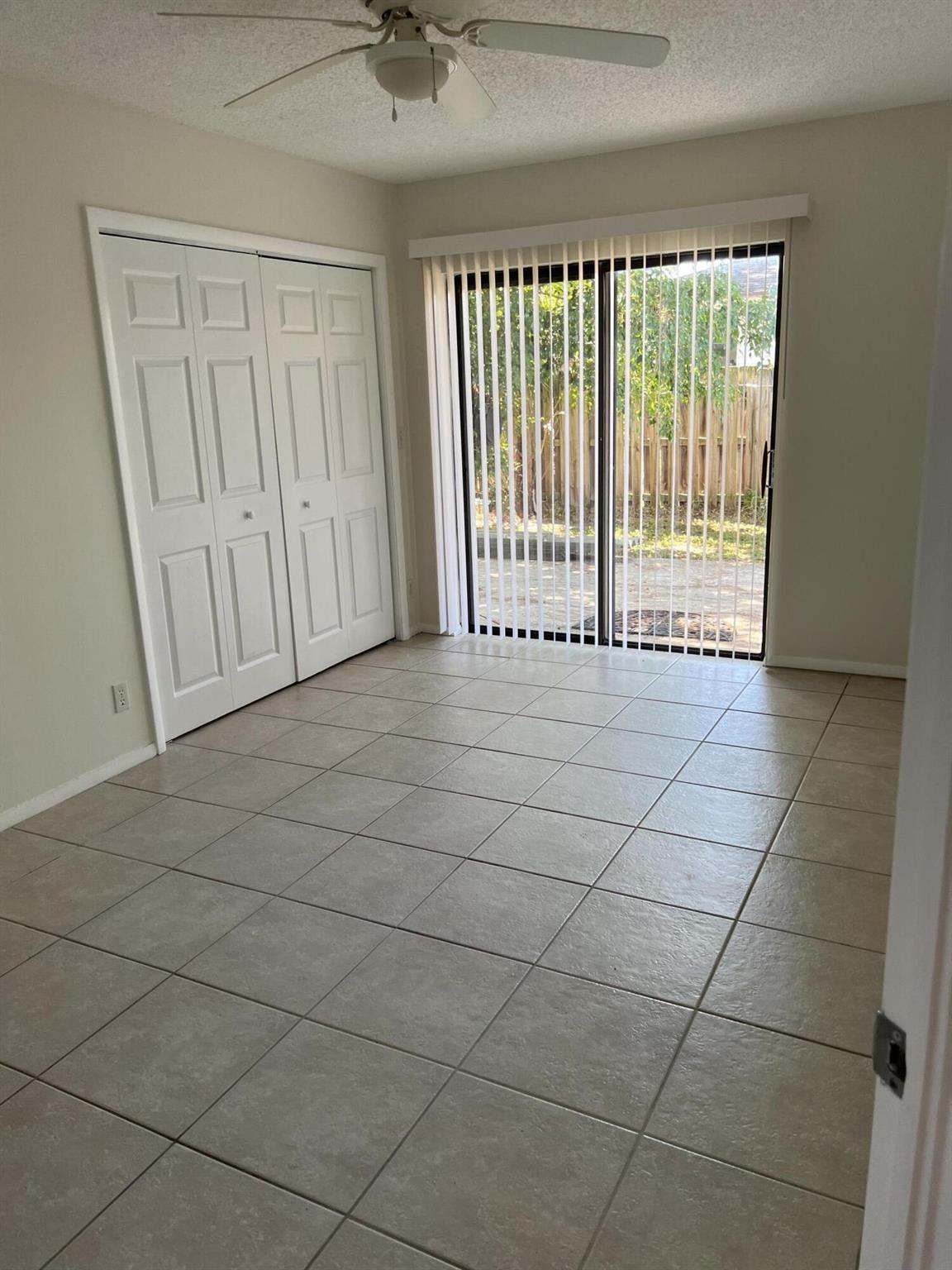 NORTH PALM BEACH HEIGHTS - Residential Lease