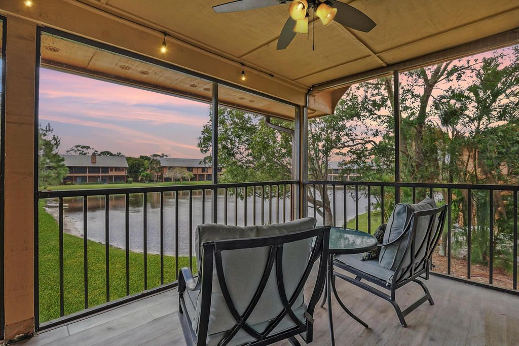 Photo of 122 SE Crestwood Circle #3-22, Stuart, FL 34997 (MLS # R11094542)