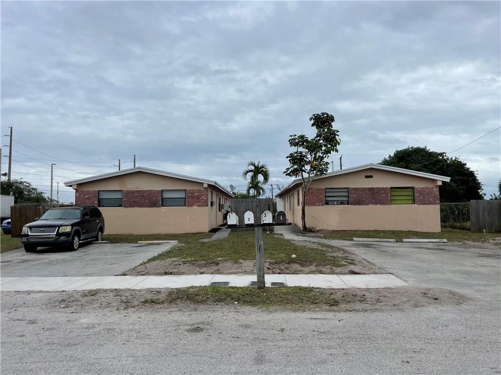 Photo of 2620 NW 18th Ter, Oakland Park, FL 33311 (MLS # F10367482)