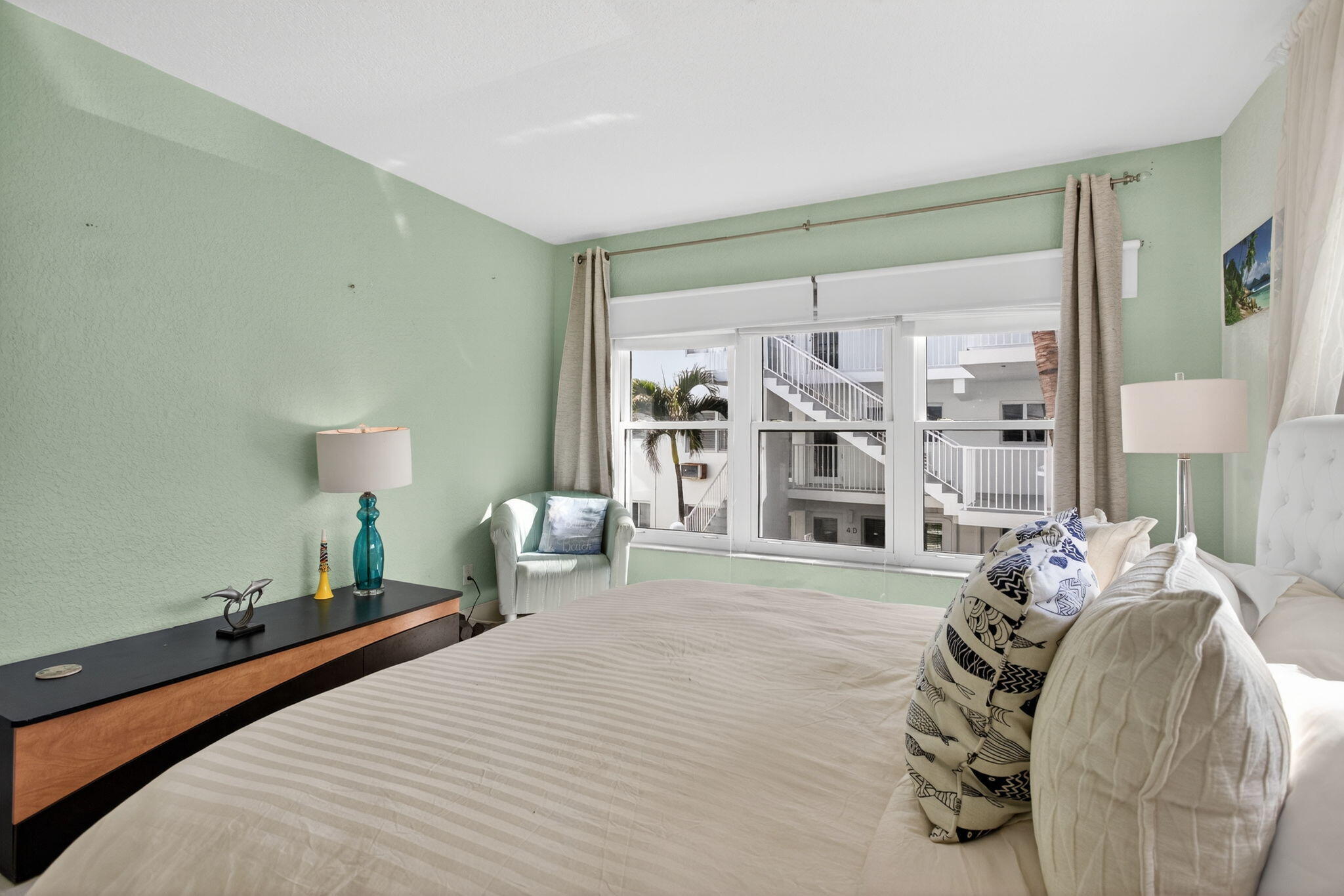 HILLSBORO MILE OCEAN APTS SEC 2 - Residential