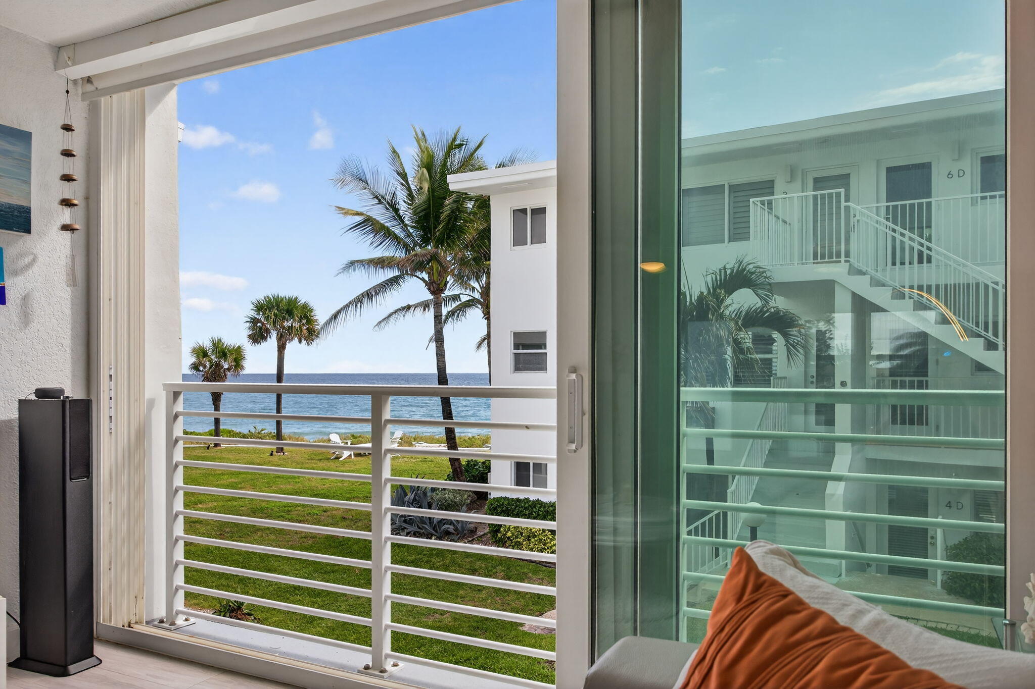 HILLSBORO MILE OCEAN APTS SEC 2 - Residential