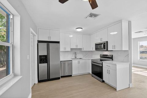 312 Greenbrier Drive Palm Springs FL 33461