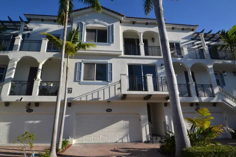 3006 Waterside Circle, Boynton Beach, FL MLS: R11075191