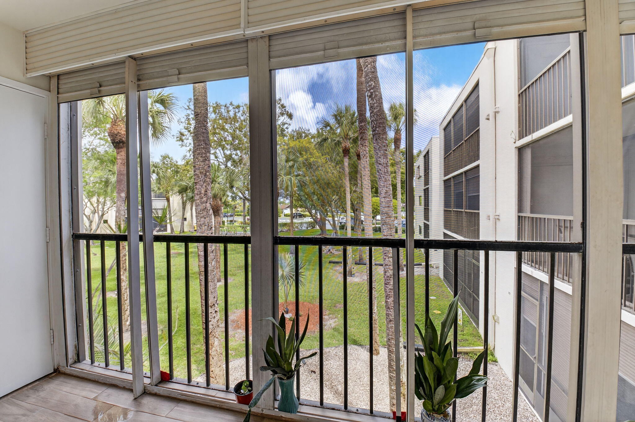 LAS VERDES - Residential