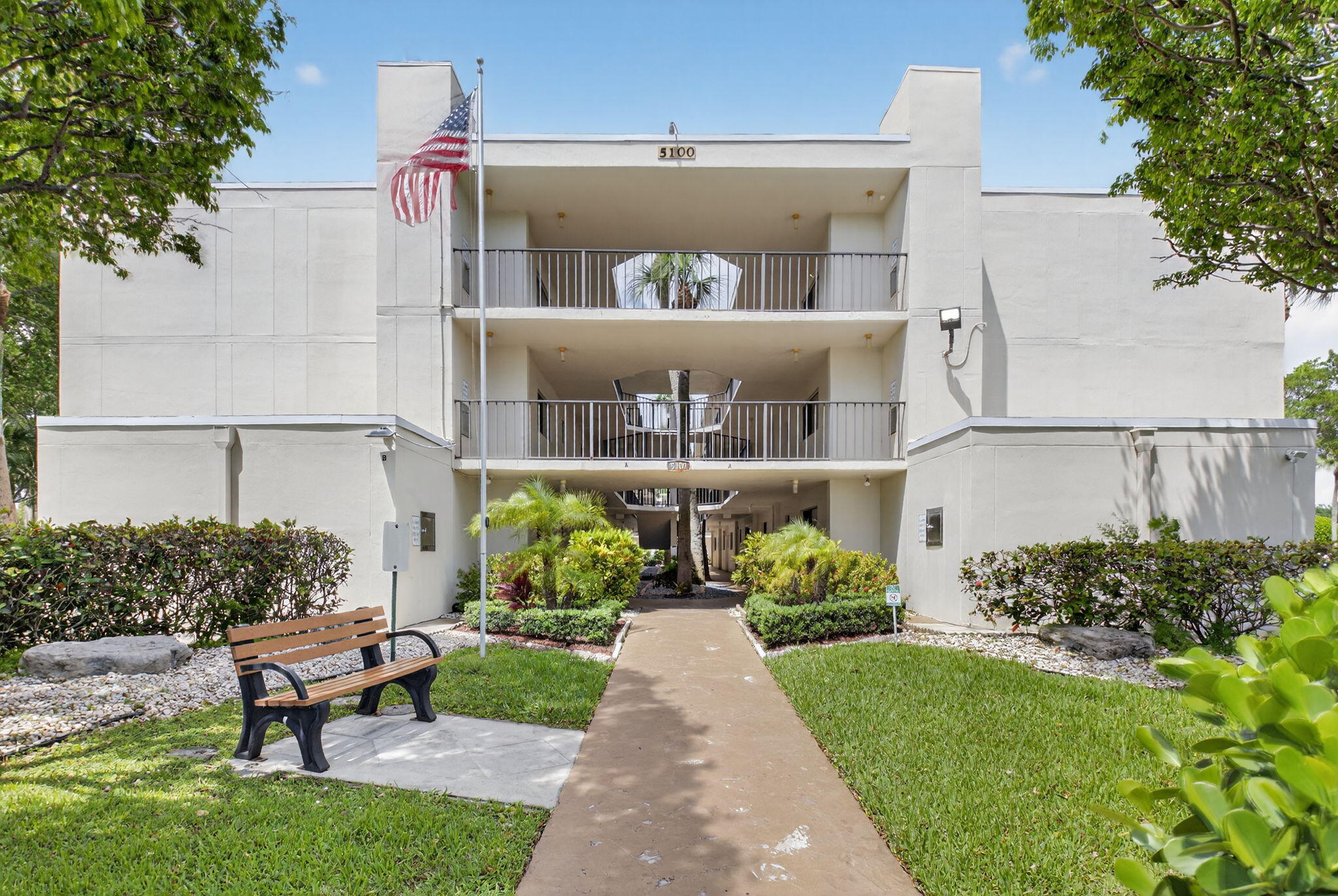 5100 Las Verdes Circle 215