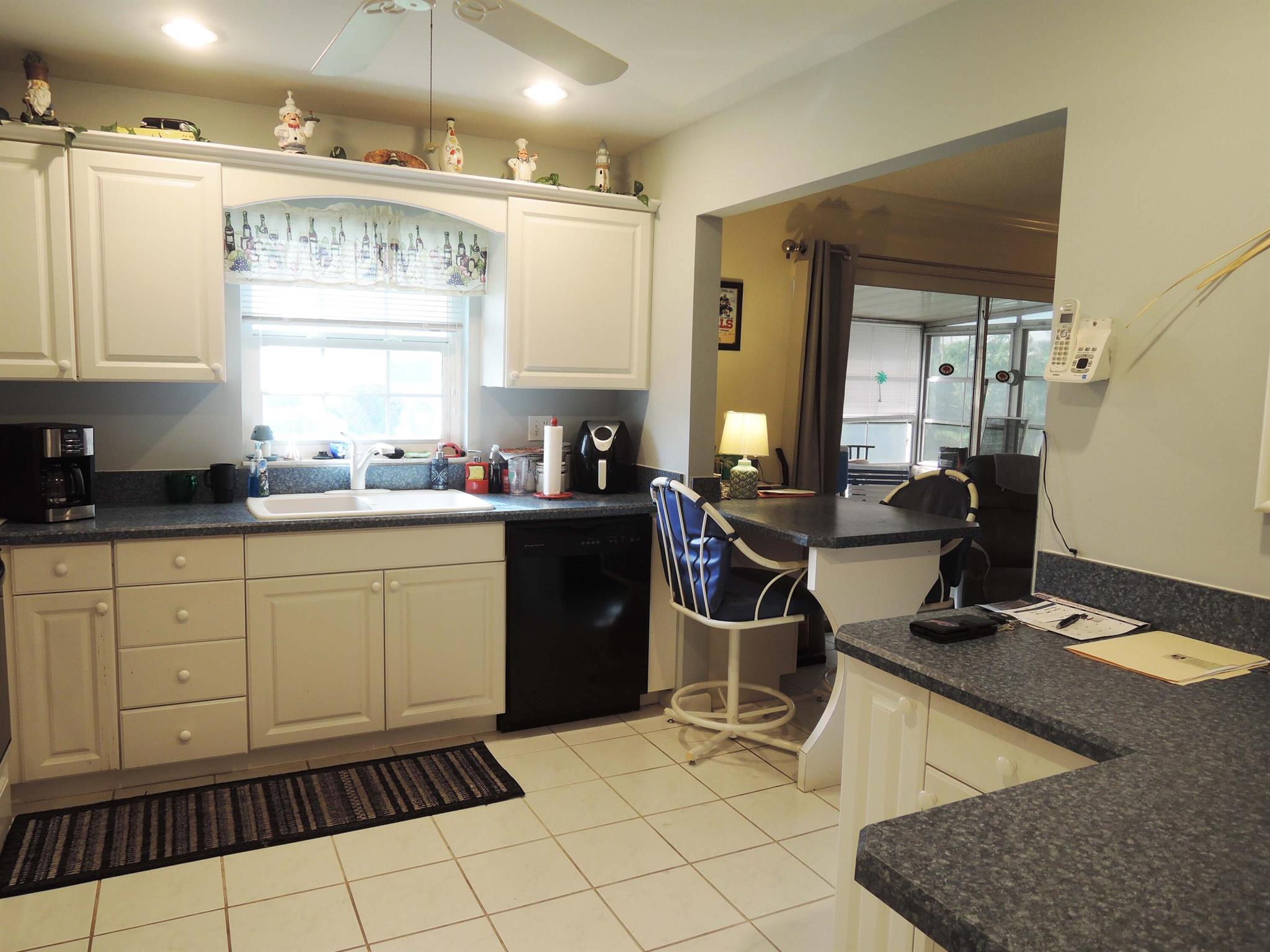 Fort Pierce, Florida 34982, United States, 2 Bedrooms Bedrooms, ,2 BathroomsBathrooms,Residential,Active,209449