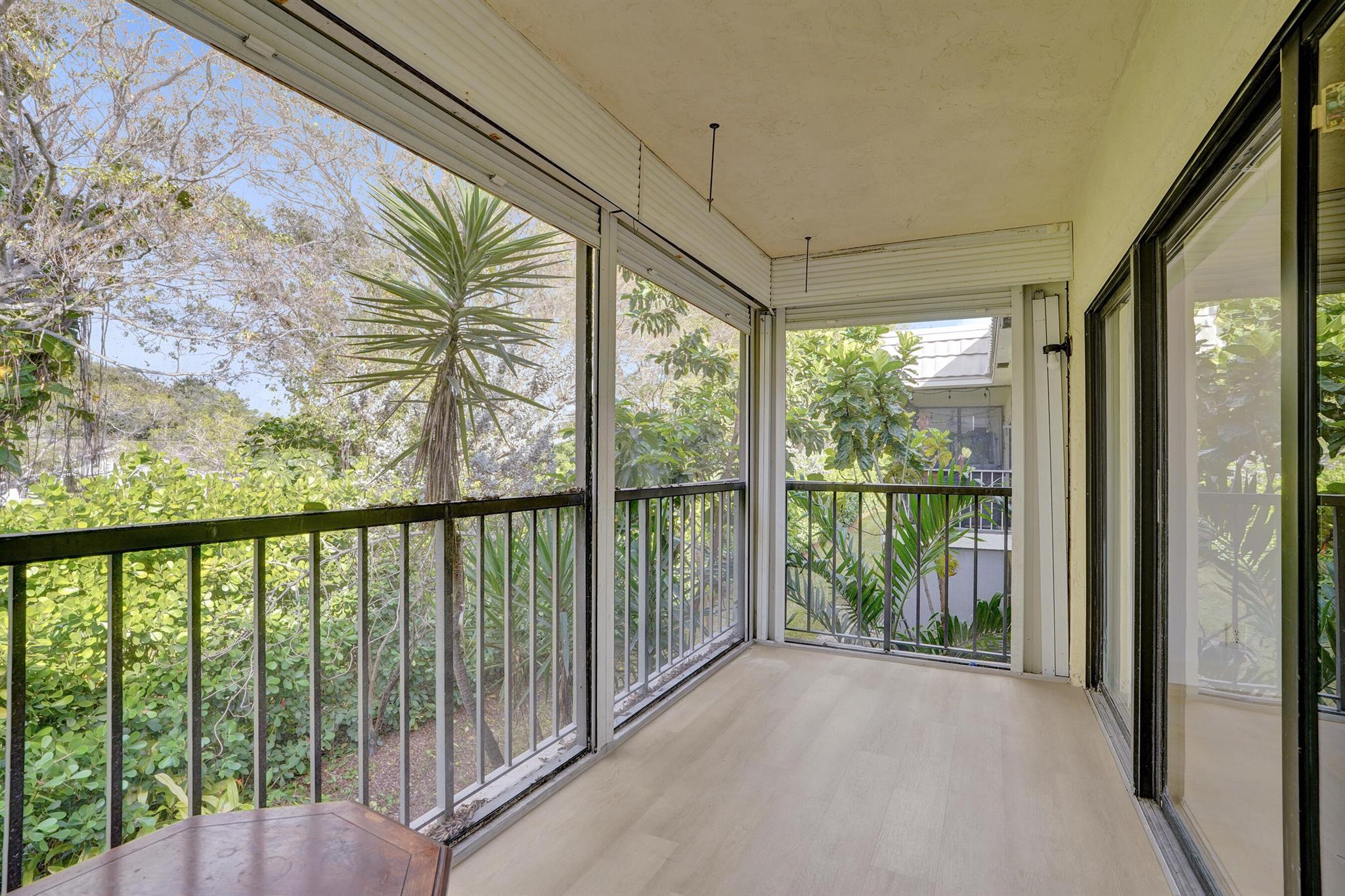 PALM VILLAS CONDO APTS - Residential