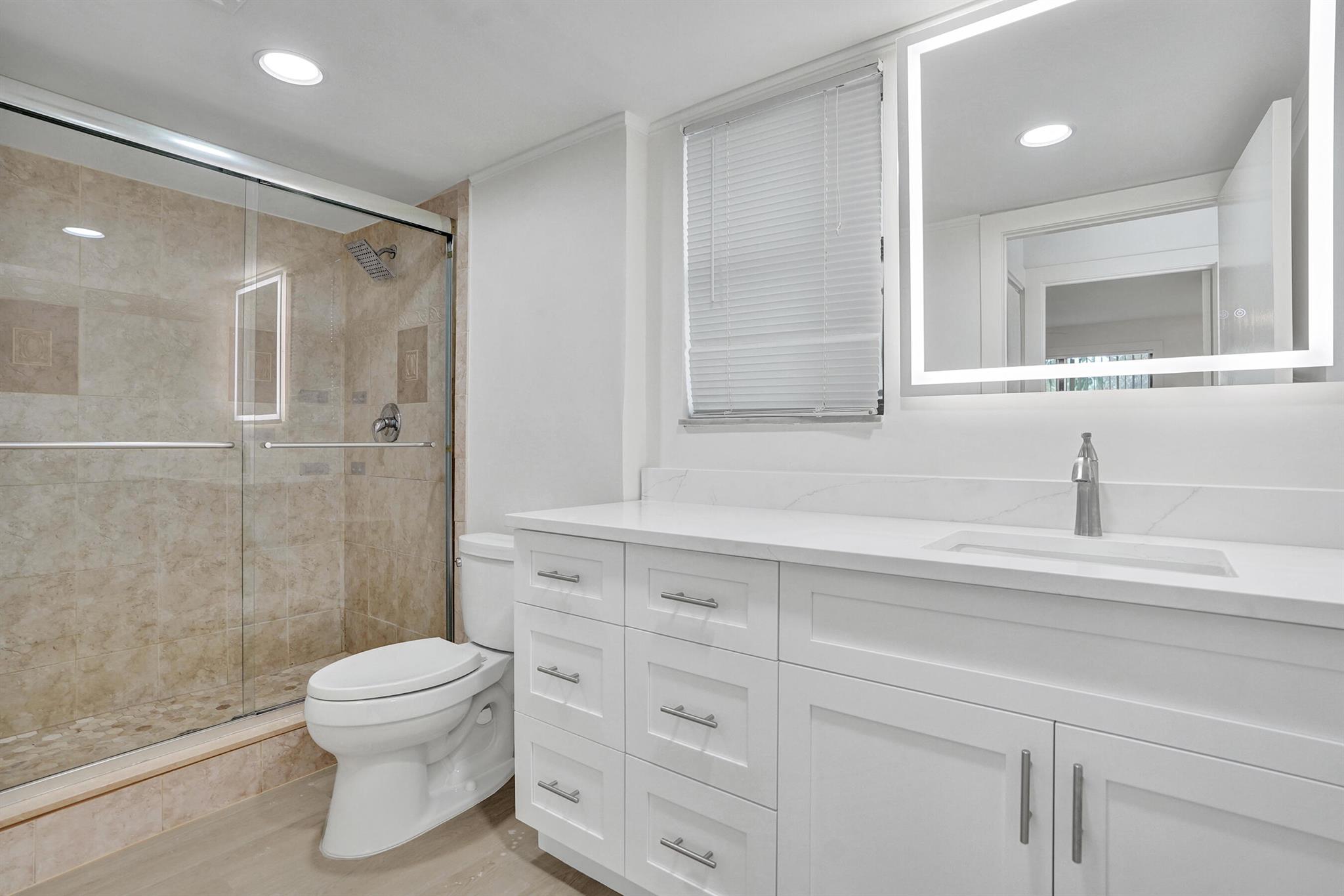 PALM VILLAS CONDO APTS - Residential