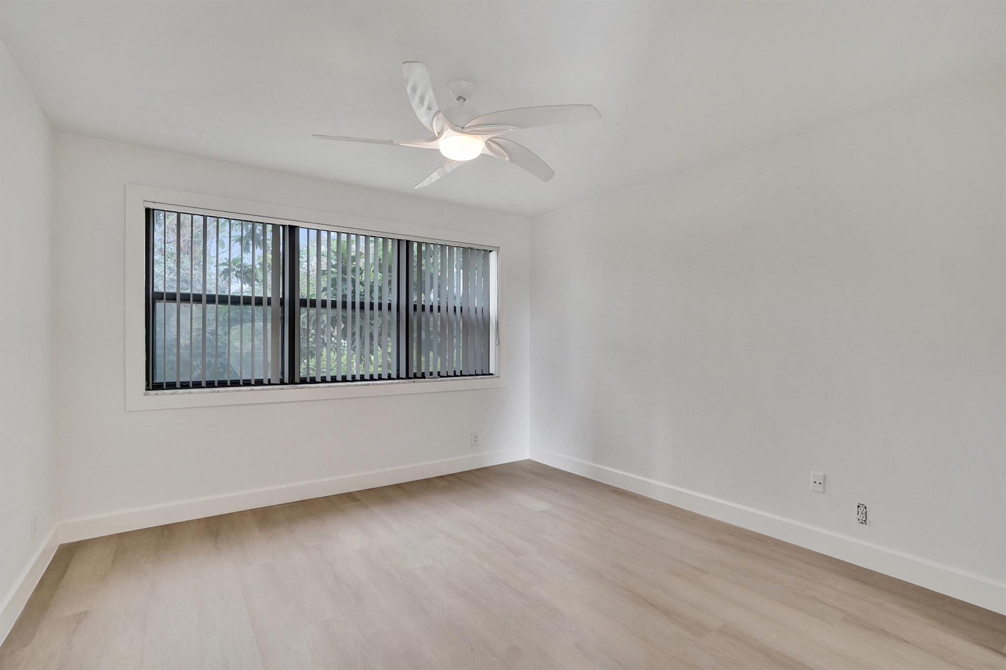 PALM VILLAS CONDO APTS - Residential