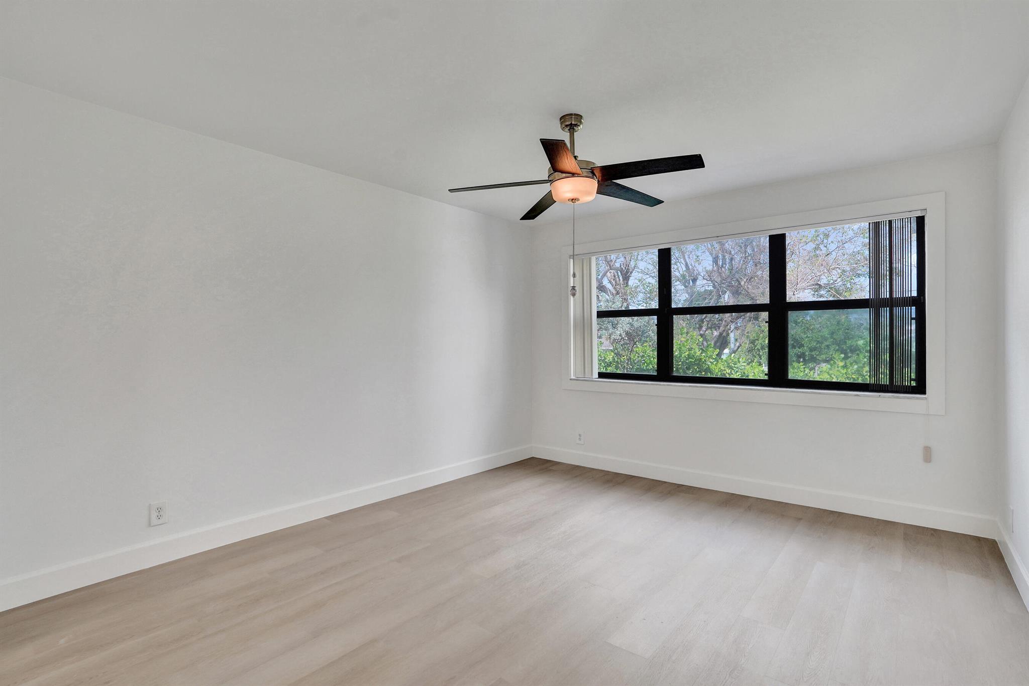 PALM VILLAS CONDO APTS - Residential