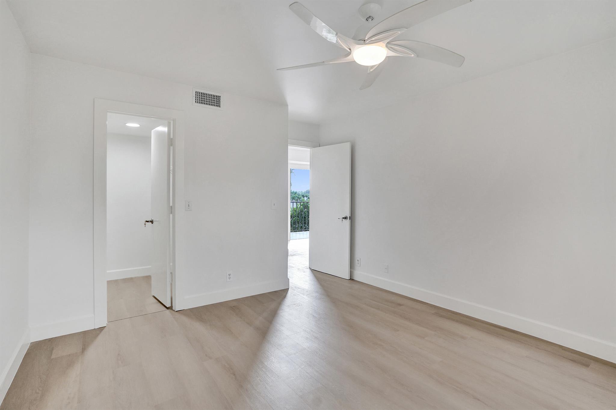 PALM VILLAS CONDO APTS - Residential