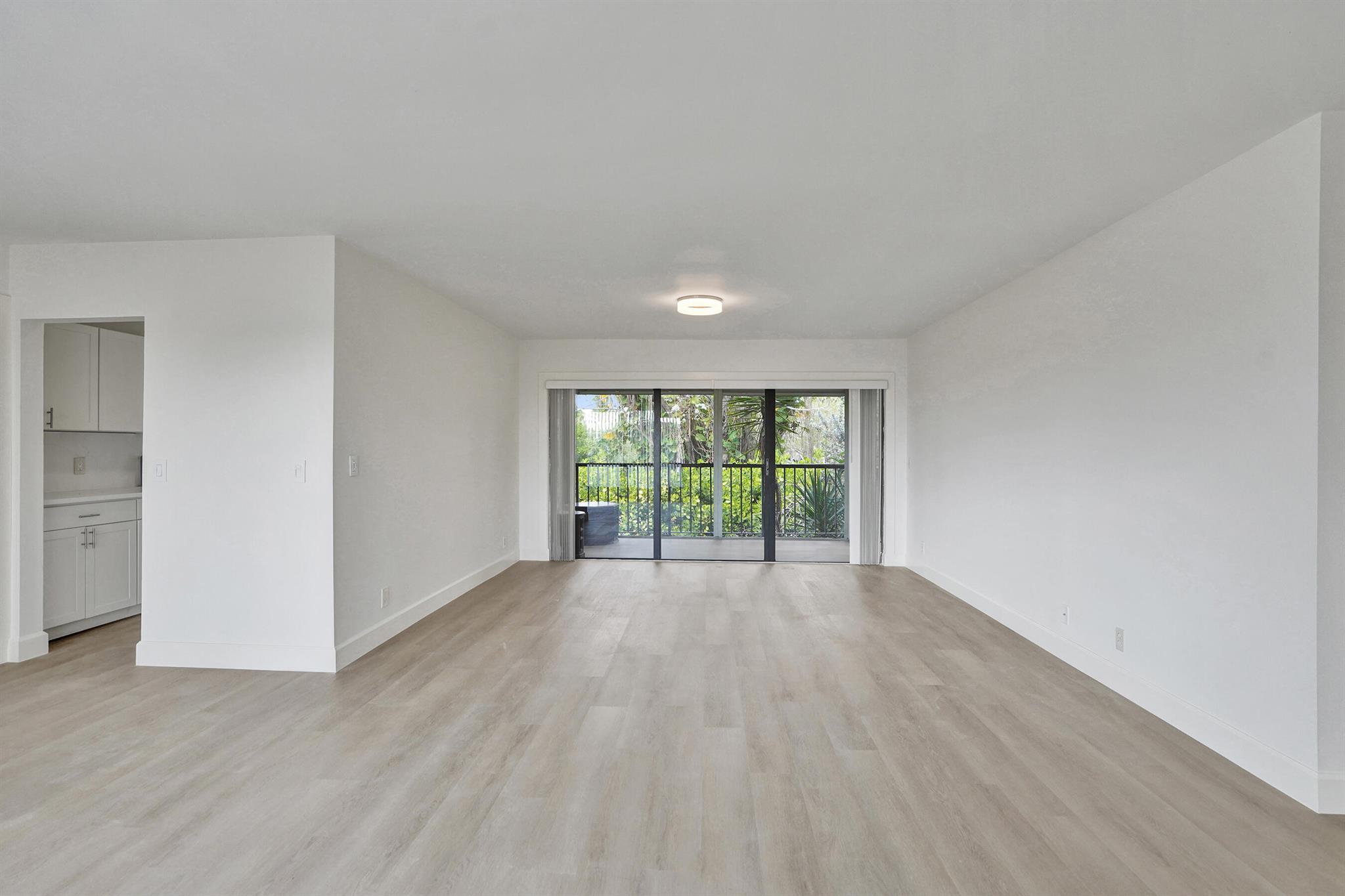 PALM VILLAS CONDO APTS - Residential