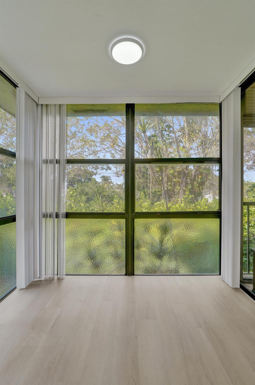 PALM VILLAS CONDO APTS - Residential