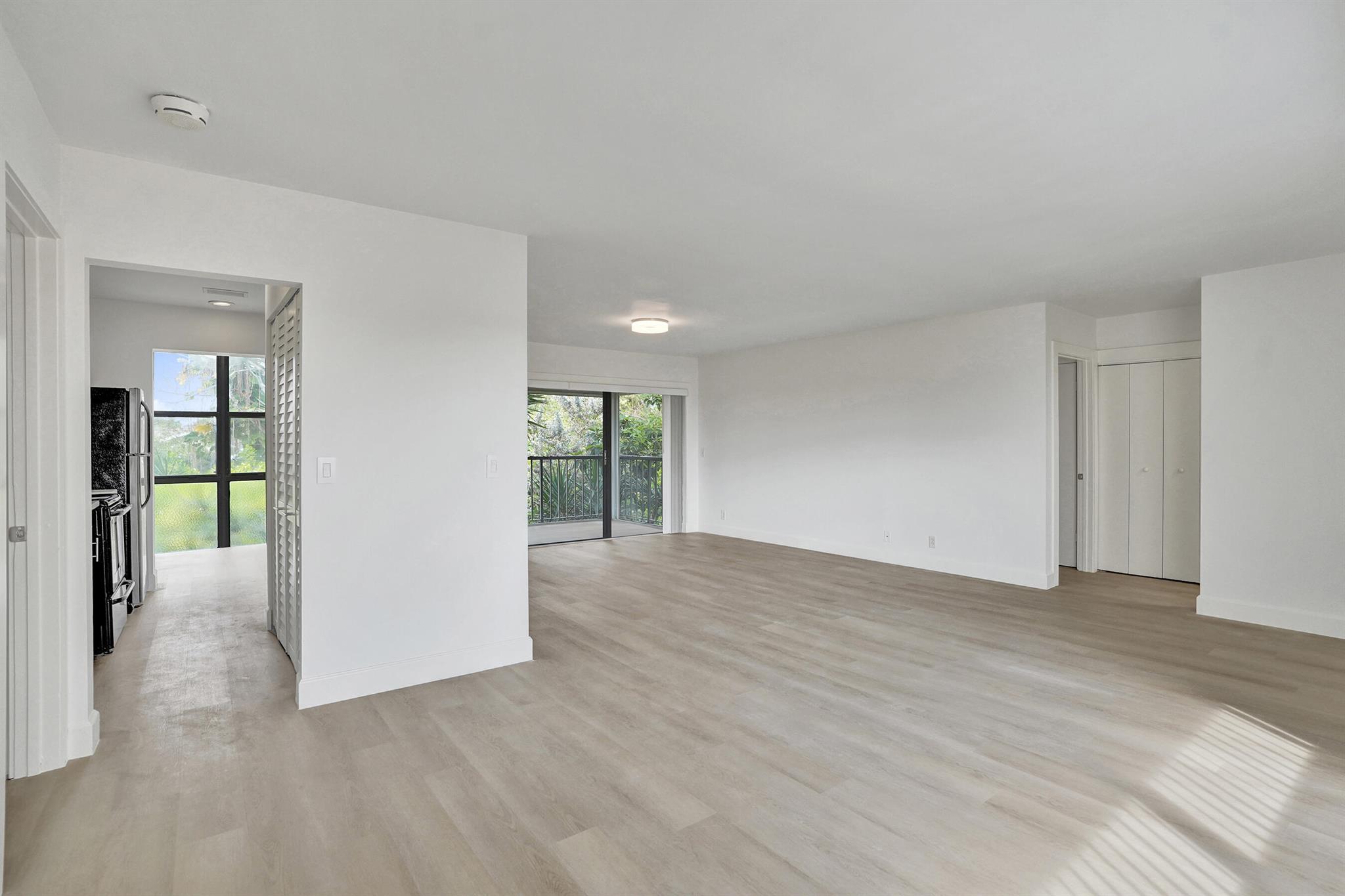 PALM VILLAS CONDO APTS - Residential