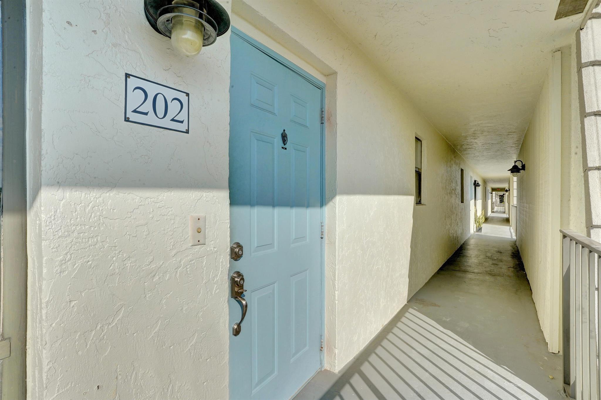 PALM VILLAS CONDO APTS - Residential