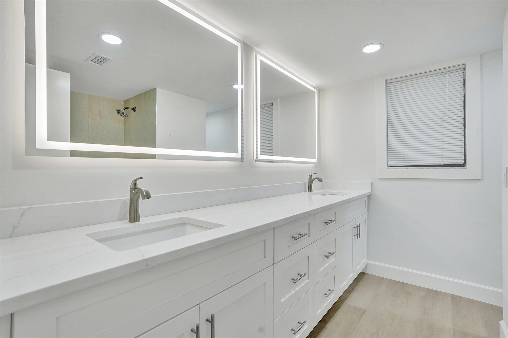 PALM VILLAS CONDO APTS - Residential