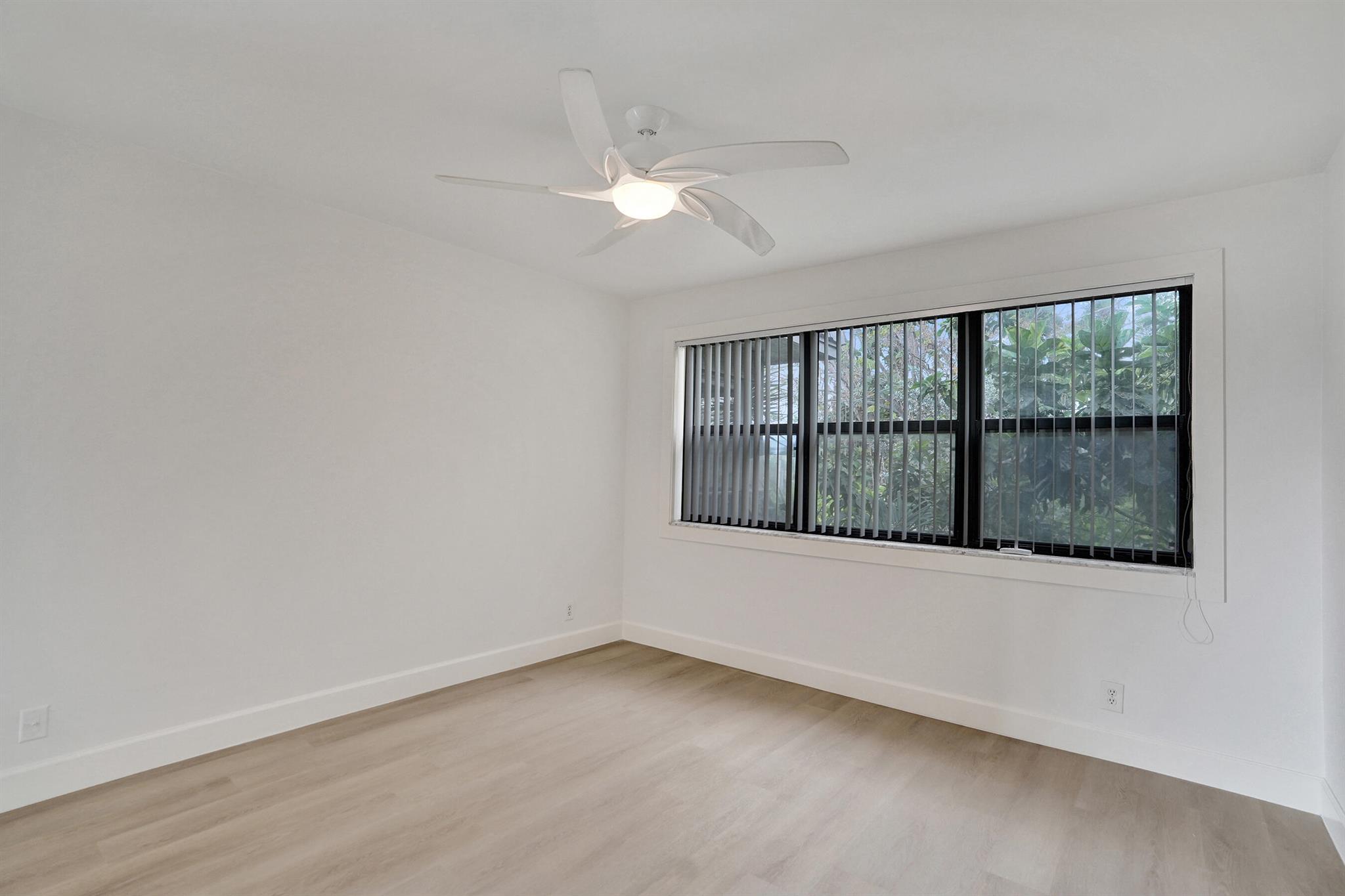 PALM VILLAS CONDO APTS - Residential