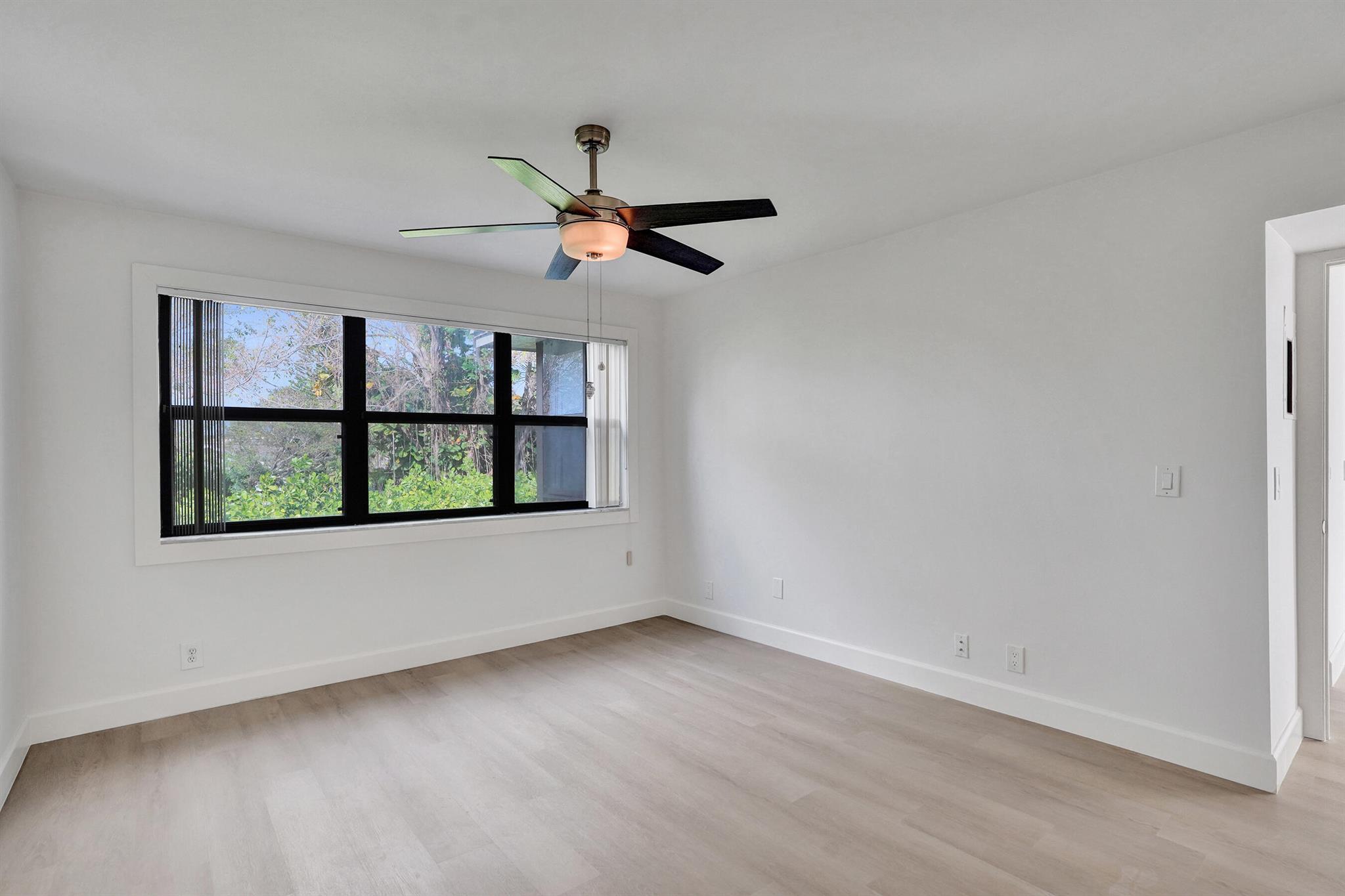 PALM VILLAS CONDO APTS - Residential