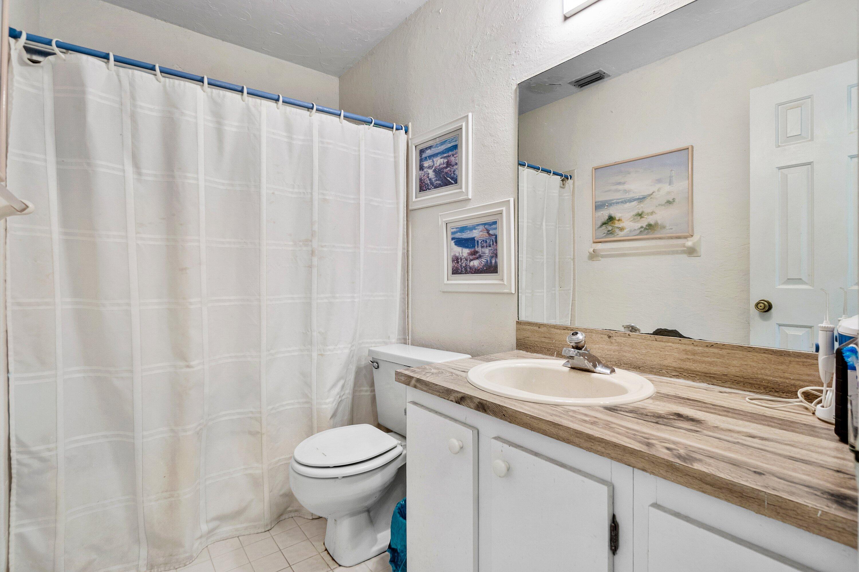 TRADEWINDS AT DOS LAGOS CONDO - Residential