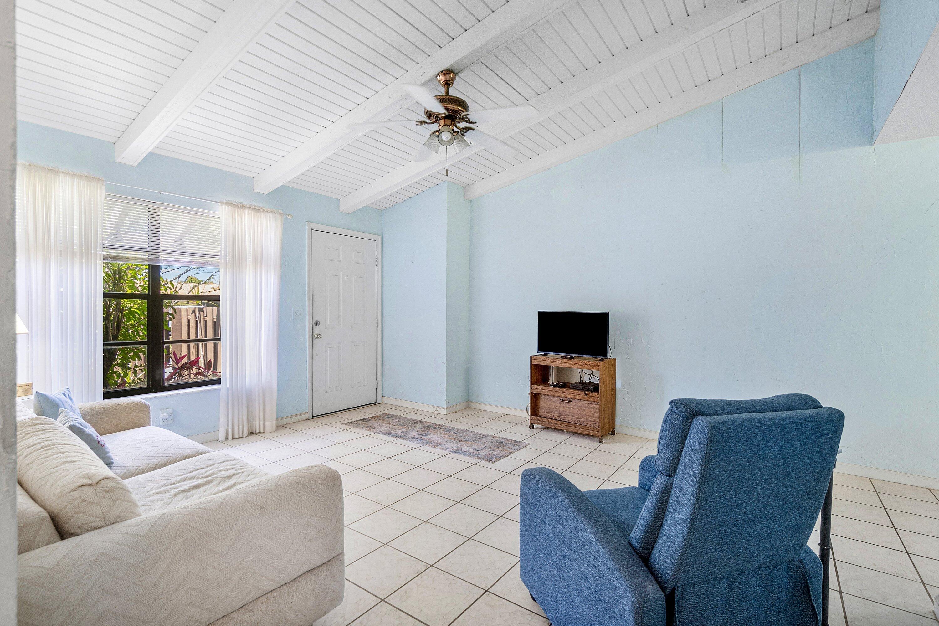 TRADEWINDS AT DOS LAGOS CONDO - Residential