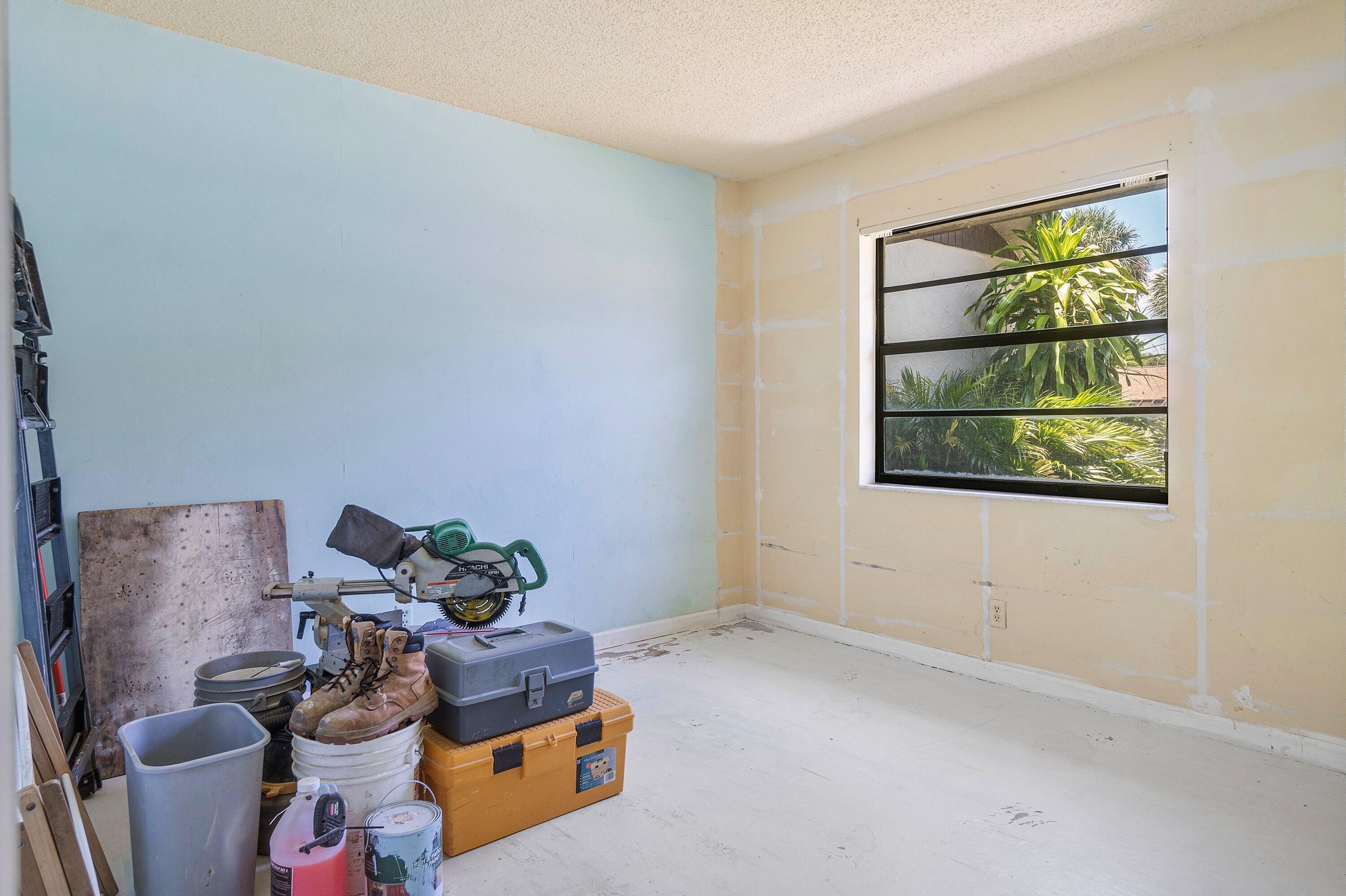 TRADEWINDS AT DOS LAGOS CONDO - Residential