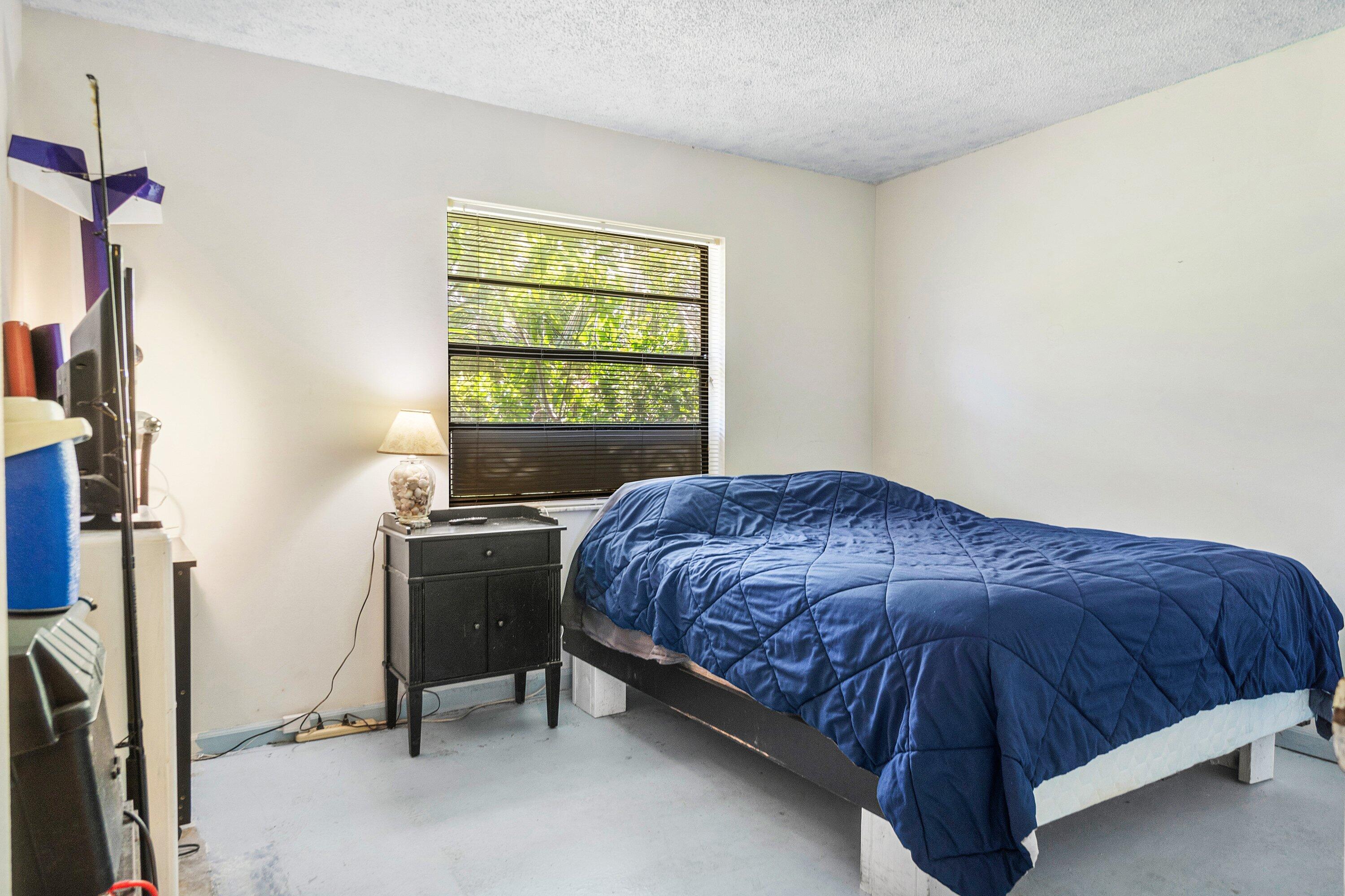 TRADEWINDS AT DOS LAGOS CONDO - Residential
