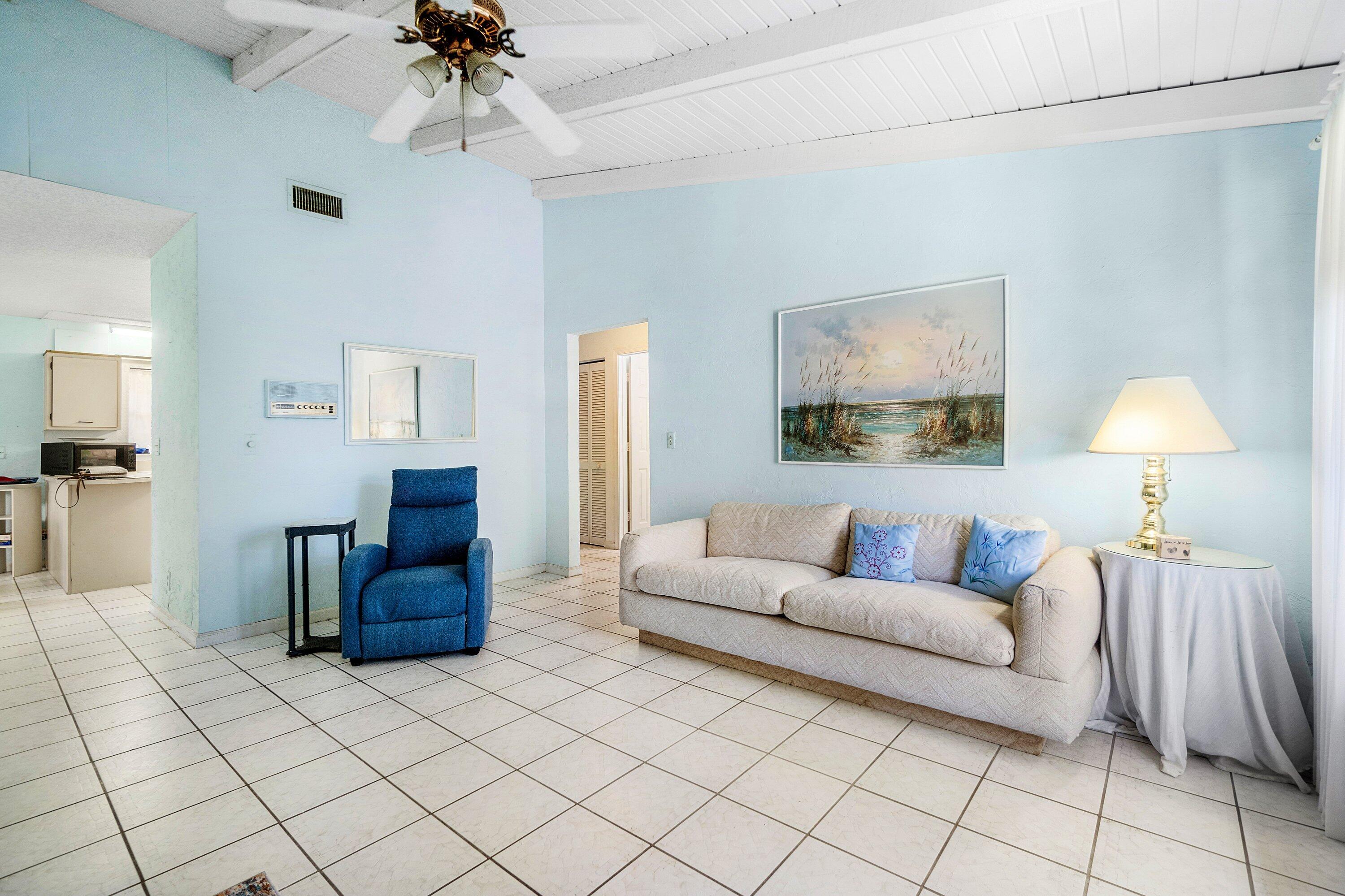 TRADEWINDS AT DOS LAGOS CONDO - Residential