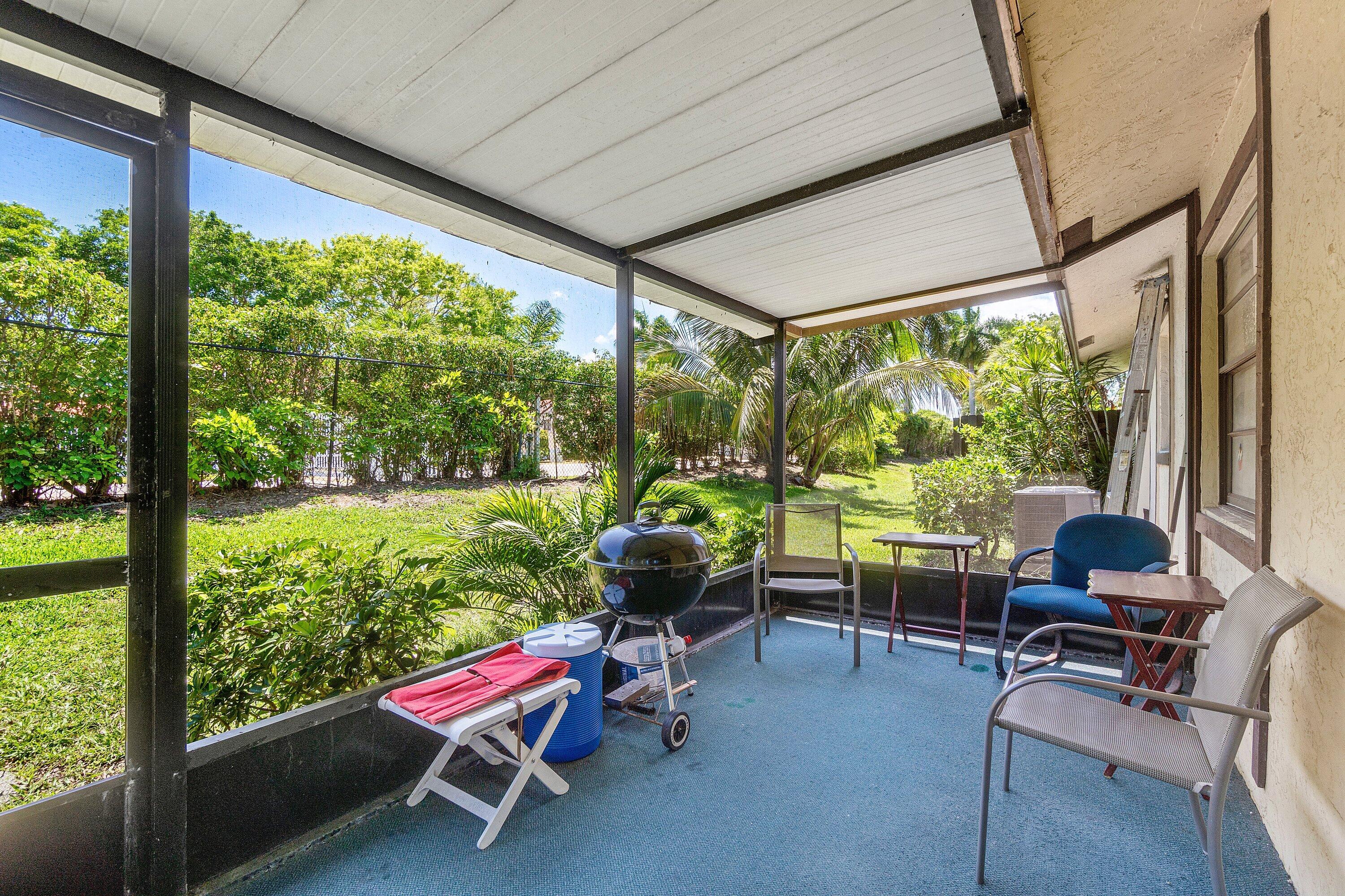 TRADEWINDS AT DOS LAGOS CONDO - Residential