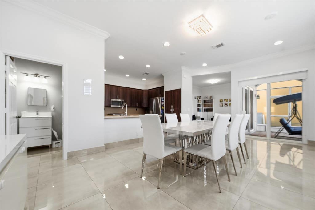 Photo of 4916 SW 38TH Way, Hollywood, FL 33312 (MLS # B26066507)