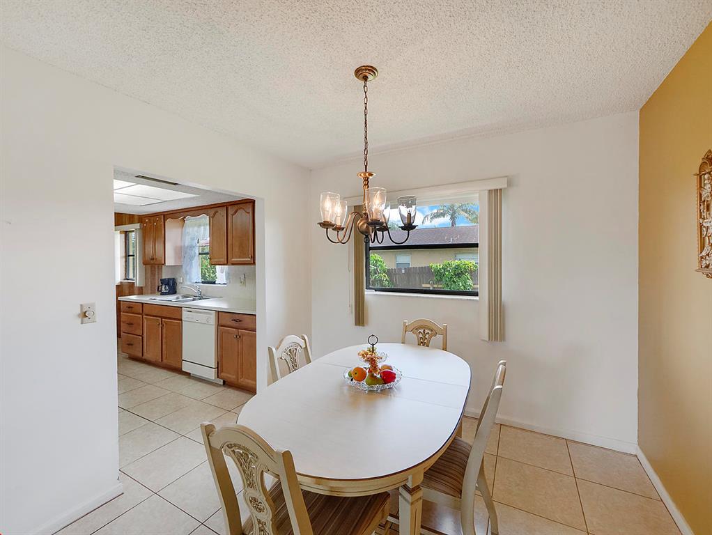 TROPICAL COUNTRY ESTATES - Residential