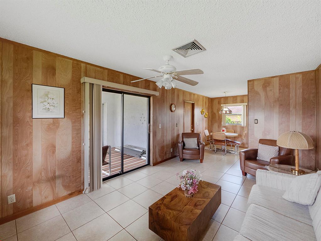 TROPICAL COUNTRY ESTATES - Residential