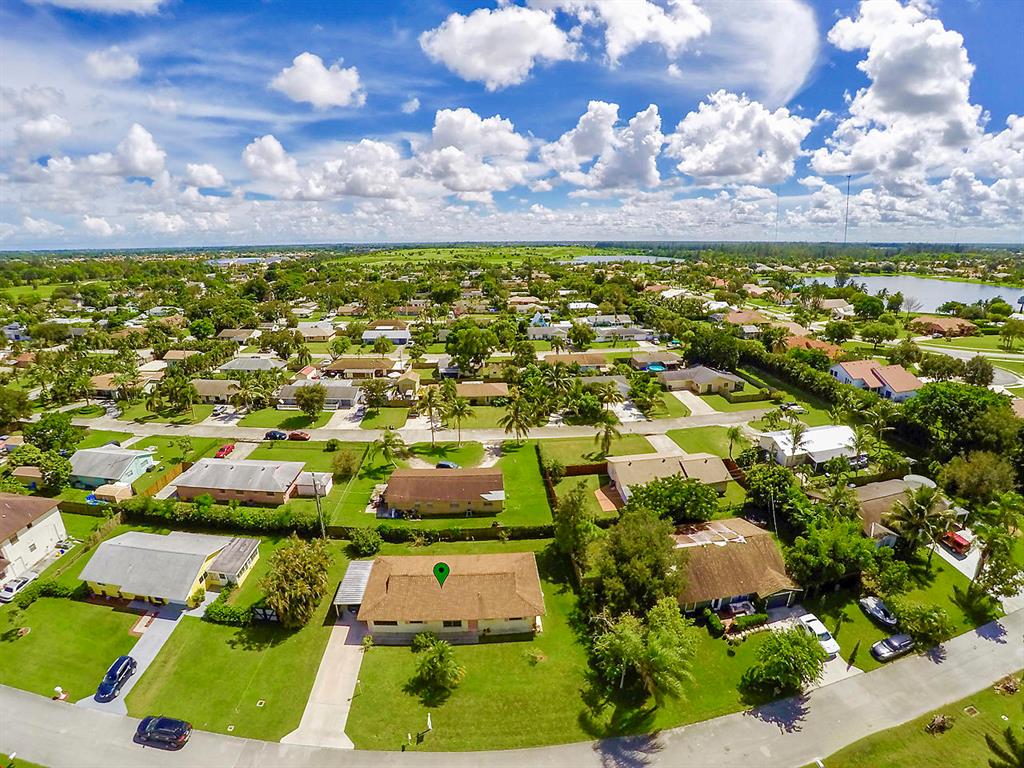 TROPICAL COUNTRY ESTATES - Residential