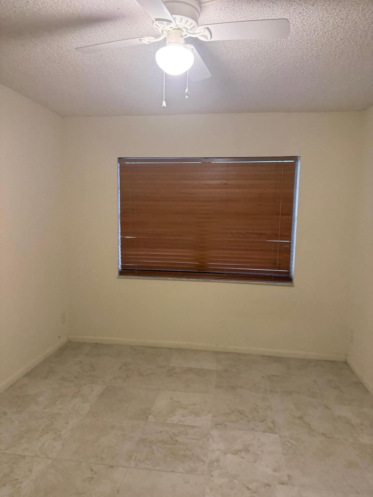 4394 NW 9th Avenue 20-1a