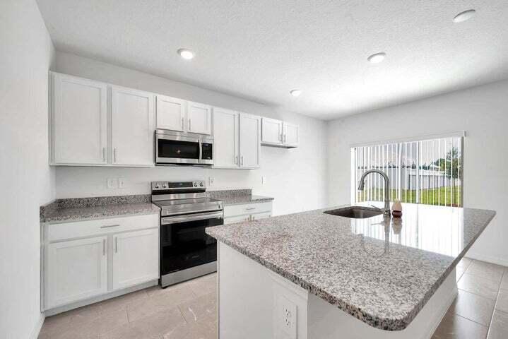 PORT ST LUCIE SECTION 44 - Residential Lease