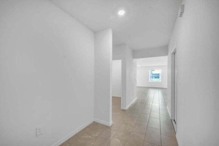 PORT ST LUCIE SECTION 44 - Residential Lease