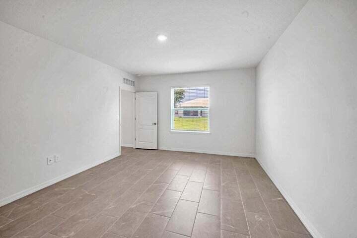 PORT ST LUCIE SECTION 44 - Residential Lease