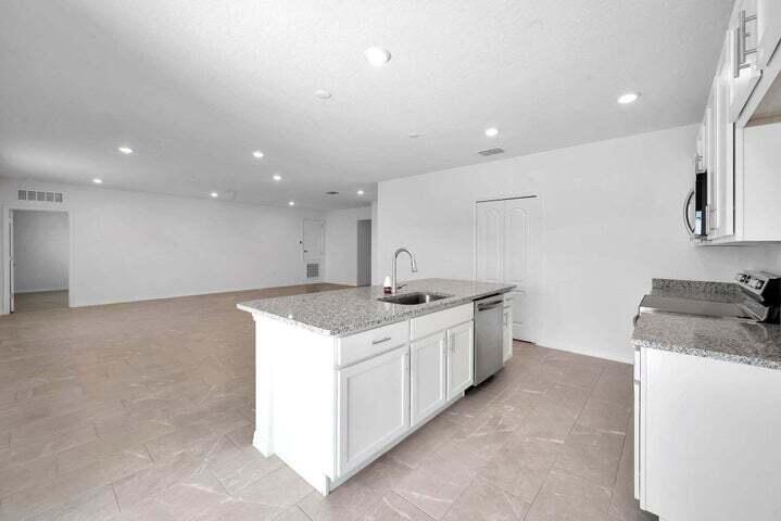 PORT ST LUCIE SECTION 44 - Residential Lease