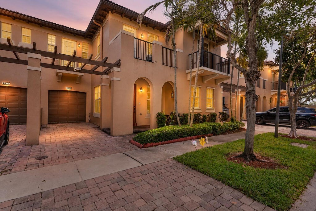 Photo of 4414 MORGAN Lane, Davie, FL 33328 (MLS # B26089737)
