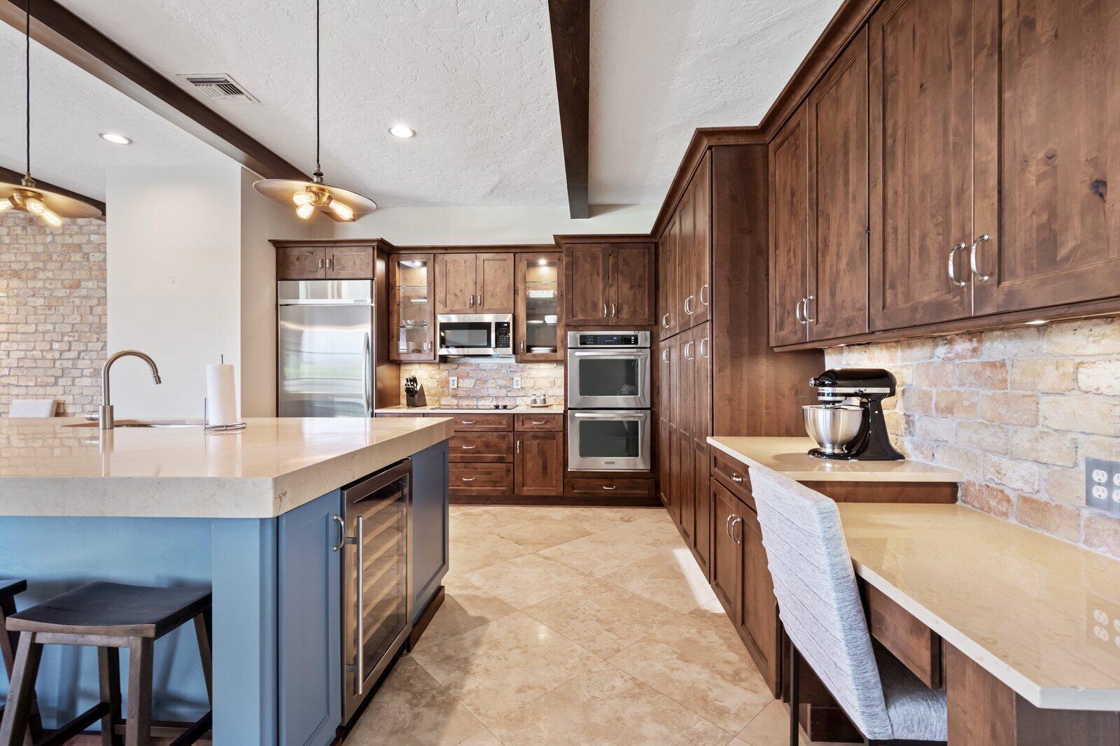 SADDLE TRAIL PARK OF WELLINGTON - Residential Lease